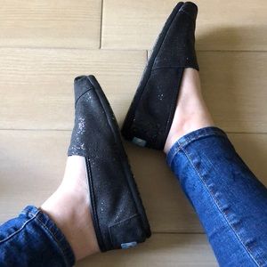 Black glitter iridescent glimmer Toms